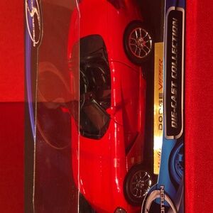 1/18 Scale Special Edition Red Dodge Viper Convertible Die-Cast Model Car